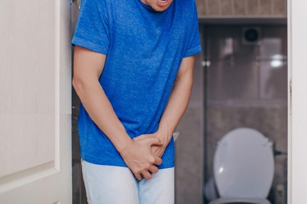 Nam giới bị tiểu buốt nguyên nhân do đâu?